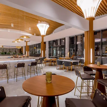 Üdülőközpont Radisson 5*