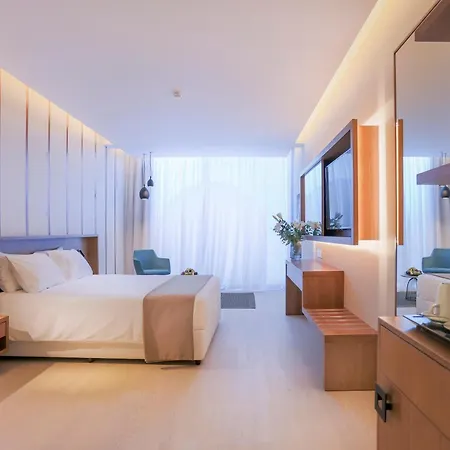 Radisson 5* Larnaca