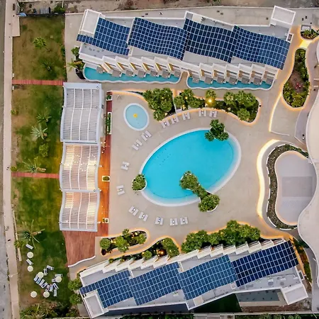 Radisson 5* Λάρνακα