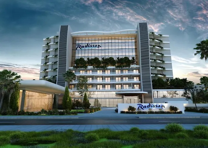 Radisson אתר נופש 5*