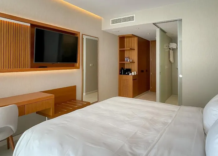 Radisson אתר נופש 5*